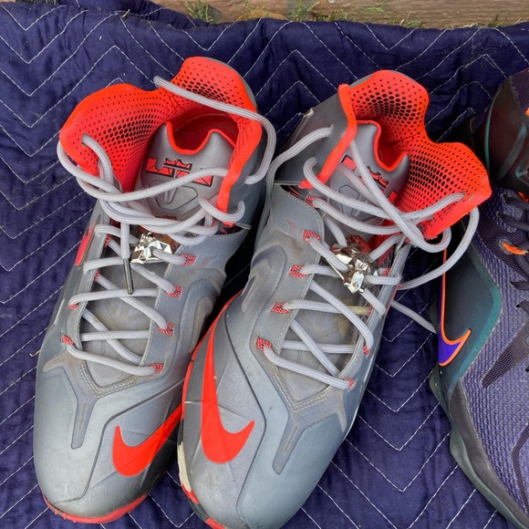 tennis shoes lebron james